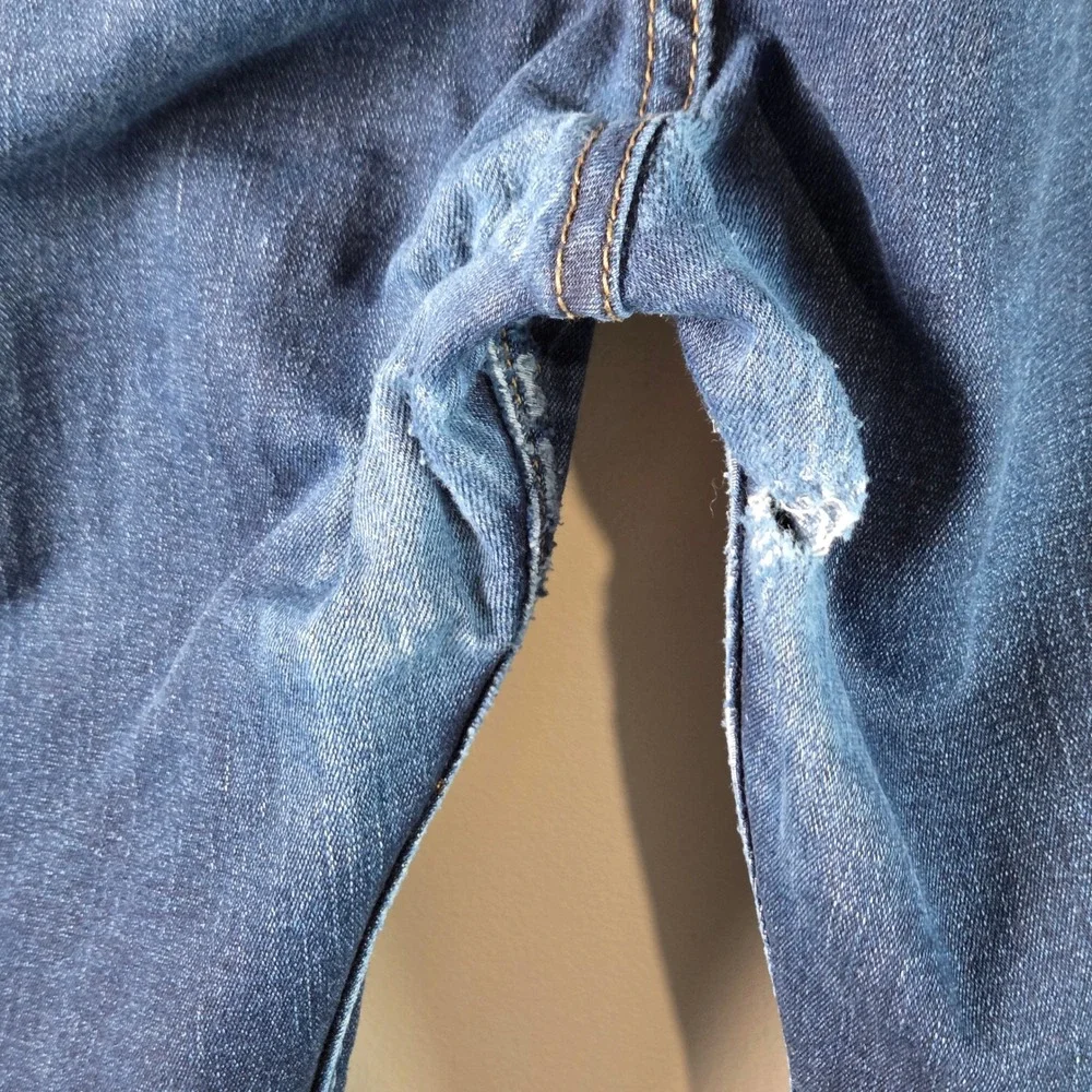Levi's 505 Straight Leg Jeans Mens 36x32 Dark Wash Fair Distressed Denim